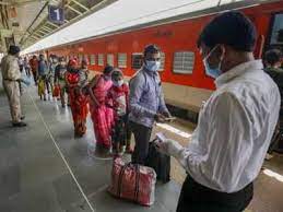 Read more about the article क्या कोरोना की दूसरी लहर के बीच ट्रेन सेवाओं पर लगेगी रोक ?
