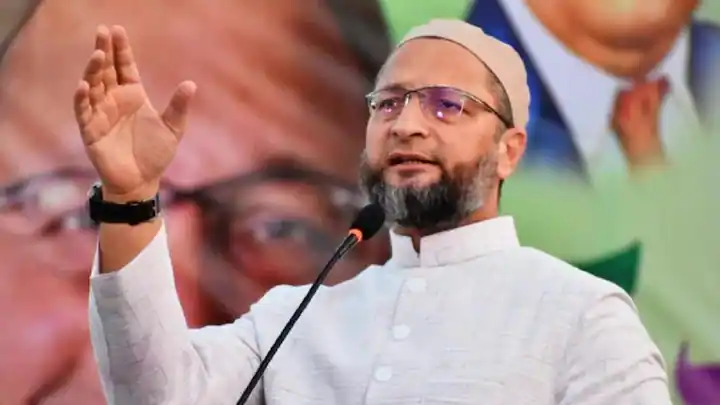 You are currently viewing ऑल इंडिया मजलिस-ए-इत्तेहादुल मुस्लिमीन के चीफ असदुद्दीन ओवैसी ने देश में महिलाओं के खिलाफ, अपराध को लेकर केंद्र की नरेंद्र मोदी सरकार पर साधा निशाना