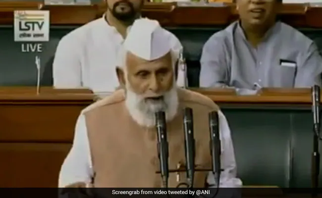 You are currently viewing उत्‍तर प्रदेश के समाजवादी पार्टी के सांसद डॉ शफीकुर रहमान बर्क के खिलाफ संभल में हुआ देशद्रोह का केस दर्ज