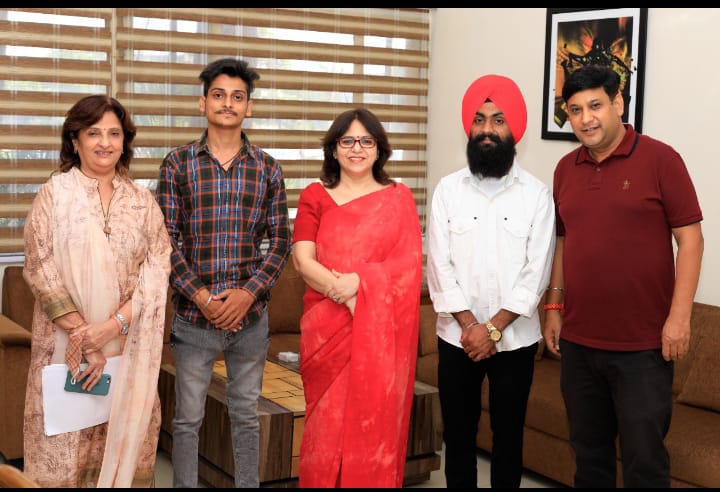 You are currently viewing एपीजे कॉलेज के एमए (म्यूजिक वोकल) सेम-2 के छात्रों ने विश्वविद्यालय के परिणाम में  किया उत्कृष्ट प्रदर्शन