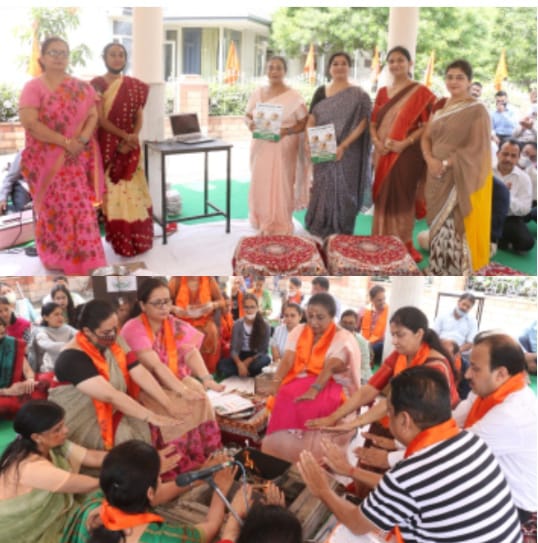 You are currently viewing एचएमवी कॉलेज ने नए शैक्षणिक सत्र के उद्घाटन के लिए किया हवन यज्ञ