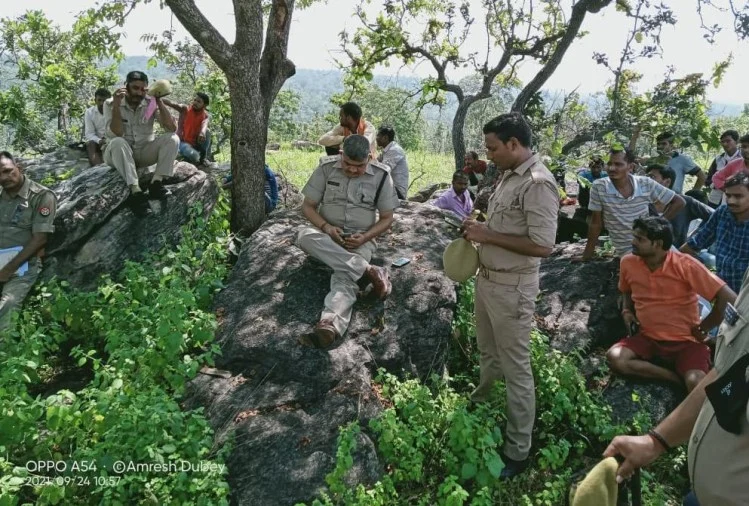 You are currently viewing यहाँ जंगल में पेड़ से लटकता मिला लापता माँ का शव ; पढ़े