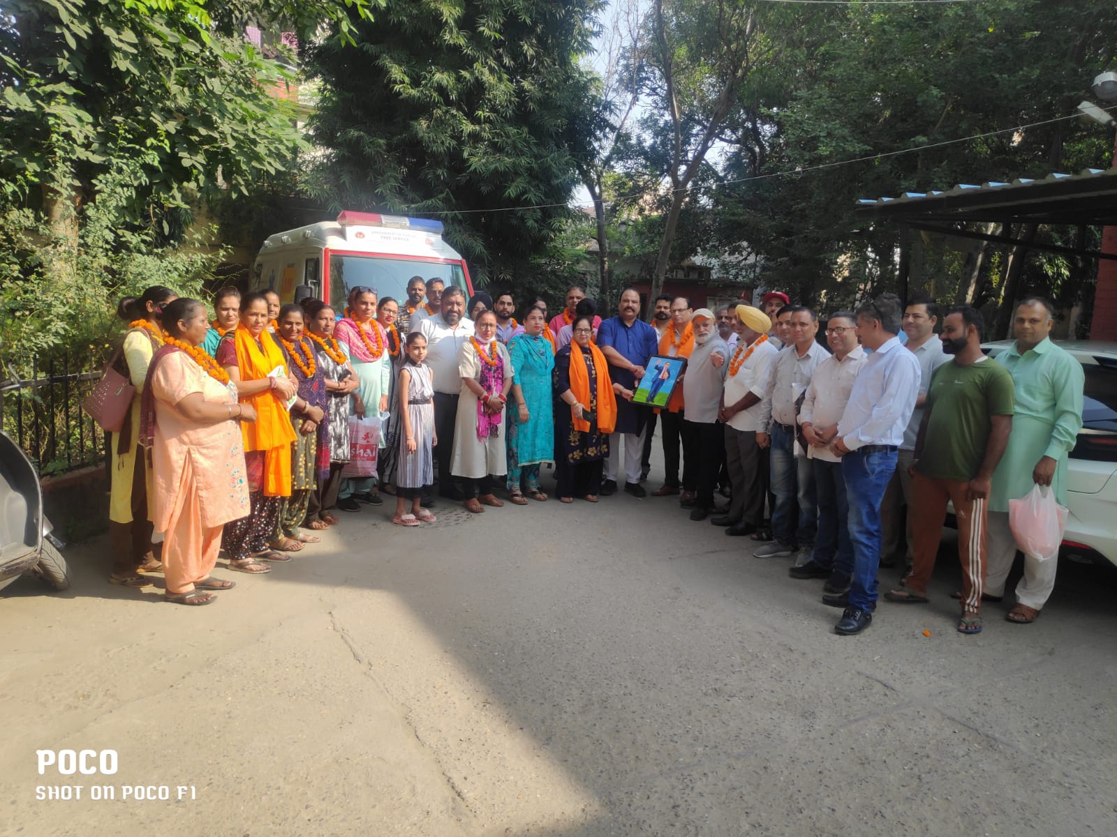 You are currently viewing भाजपा मंडल ने करतारपुर की तरफ से , सिविल अस्पताल फ्रंट लाइन वर्करों को किया सम्मानित
