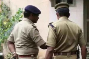 Read more about the article आगरा थाने से 25 लाख रुपए नकदी की लापरवाही से उपयोग करने पर , छह पुलिसकर्मी हुए निलंबित