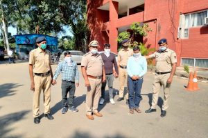 Read more about the article चंडीगढ़ पुलिस ने लोगों से लाखों रुपये लेकर सरकारी नौकरी देने का , दावा करने वाले एक शख्स को किया गिरफ्तार