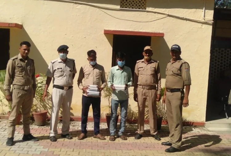 You are currently viewing हरिद्वार जिले की पुलिस और नारकोटिक्स की टीम ने , गाड़ोवाली गांव में छापा मार कर नशे का जखीरा किया बरामद ; दो आरोपी गिरफ्तार