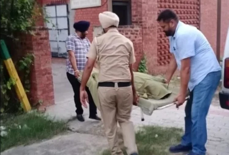 You are currently viewing यहाँ हुआ चम्मच से बने चाकू को घोंपकर कत्ल ; पढ़े