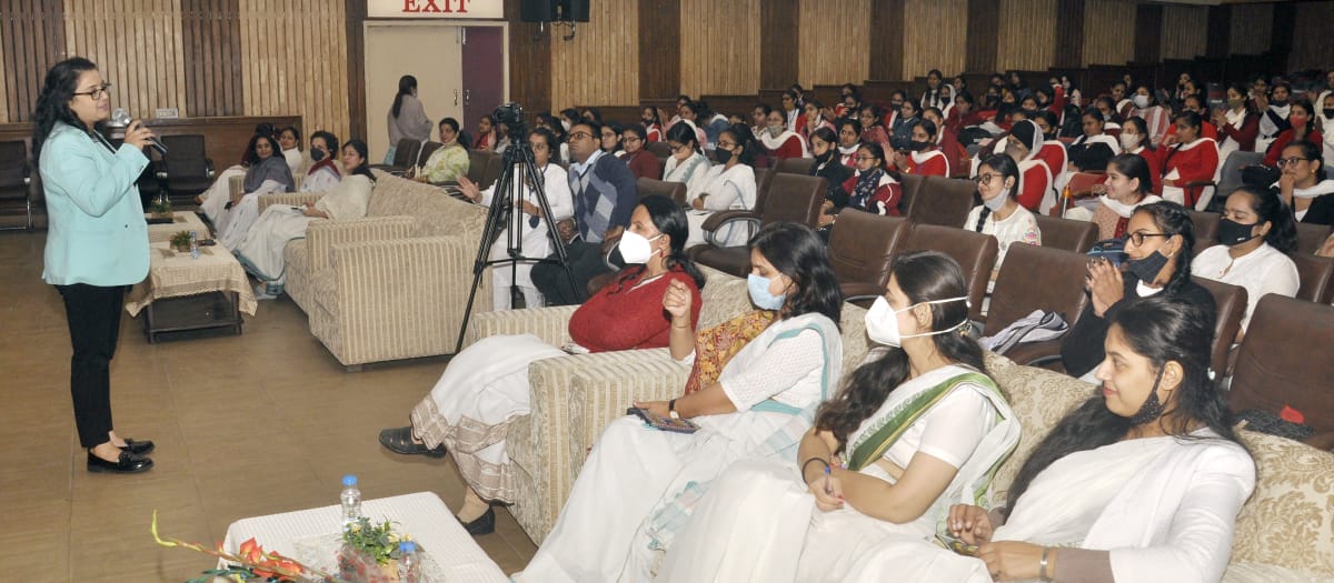 You are currently viewing KMV सेल्फ एनालिसिस, सेल्फ कॉन्फिडेंस और SWOT एनालिसिस पर वर्कशॉप का आयोजन