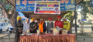 Read more about the article  श्री गुरु तेग बहादुर साहब के शहीदी गुरु पर्व पर पर नेकी की दुकान द्वारा लगाया गया लंगर