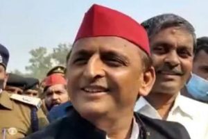 Read more about the article अखिलेश यादव के परिजनों पर आयकर का छापा, तलाश जारी