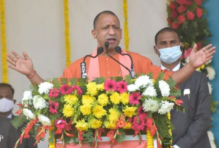 You are currently viewing योगी सरकार ने एलान किया , टेक्निकल स्टूडेंट्स को मिलेगा टैबलेट और अंडर ग्रेजुएट्स को मिलेगा स्मार्ट फोन