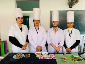 Read more about the article KMV स्वस्थ आहार के महत्व को दर्शाने के लिए खाना पकाने की प्रतियोगिता आयोजित करता है