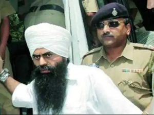Read more about the article प्रोफेसर भुल्लर की जेल से रिहाई आज संभव:1993 दिल्ली बम धमाकों में मिली थी फांसी की सजा; पंजाब चुनाव में बना रहा मुद्दा