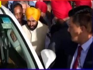 Read more about the article पंजाब में AAP सरकार की तैयारी केजरीवाल से मिलने भगवंत मान दिल्ली रवाना कल गवर्नर से मुलाकात करेंगे खटकड़ कलां में ही शपथ ग्रहण