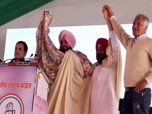 Read more about the article पूर्व CM चन्नी का सिद्धू पर पलटवार मेरे सिर सेहरा बांधा गया तो हार का जिम्मा मेरा लेकिन प्रधान की क्या जिम्मेदारी है