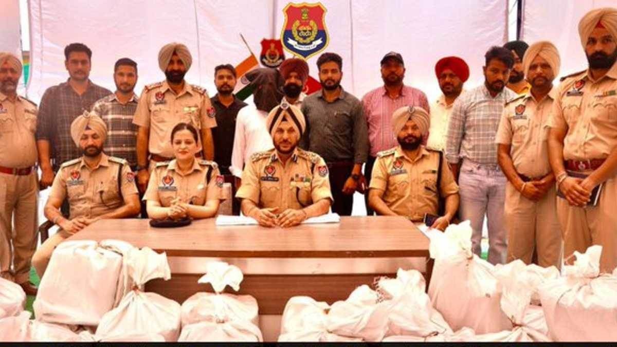 You are currently viewing पंजाब पुलिस ने किया अंतरराष्ट्रीय ड्रग गिरोह का भंडाफोड़ सहारनपुर के गोदाम में छापामारी एक गिरफ्तार