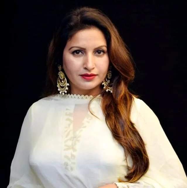 You are currently viewing टिकटॉक स्टार सोनाली फोगाट का निधन, भाजपा के टिकट पर लड़ चुकी थीं चुनाव