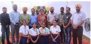Read more about the article इनोसेंट हार्ट्स लोहाराण की शानदार जीत के साथ जोन-2 क्रिकेट और वॉलीबॉल टूर्नामेंट का समापन