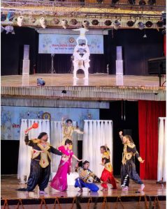 Read more about the article गुरु नानक देव यूनिवर्सिटी अमृतसर द्वारा आयोजित इंटर जोनल यूथ फेस्टिवल के दूसरे दिन ए.पी.जे. कॉलेज के छात्रों ने अपना दबदबा कायम रखा