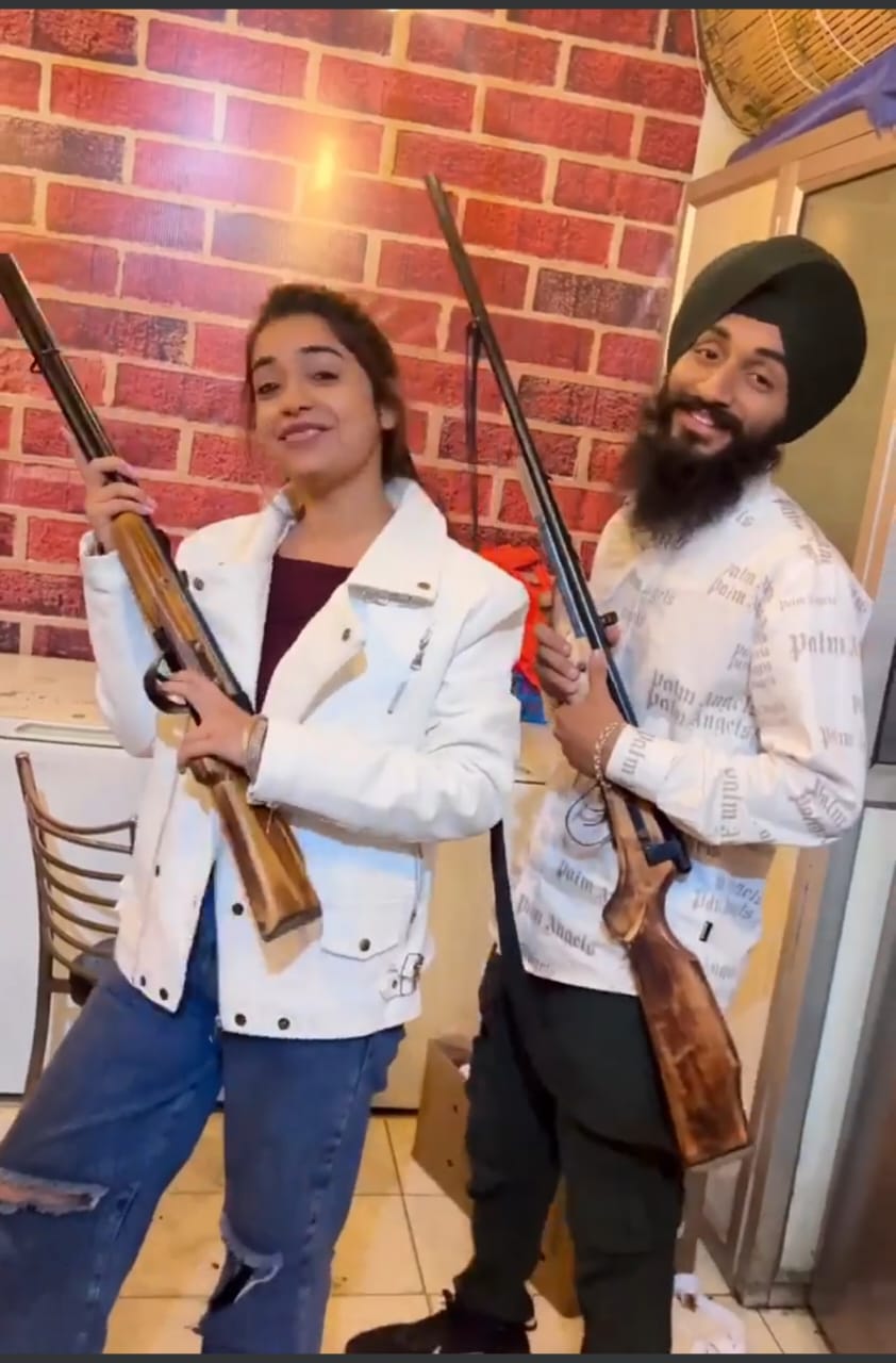You are currently viewing क्या Kuhlad pizza जोड़ी हथियारों को प्रमोट कर रही?