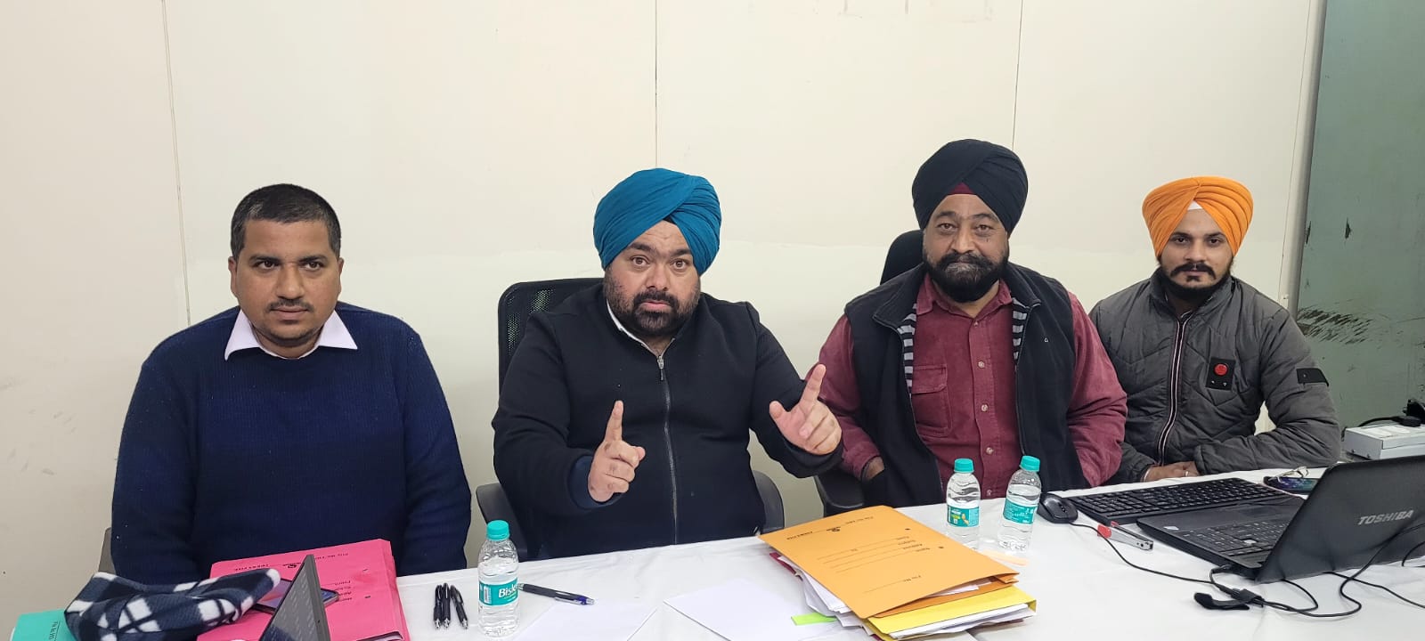 You are currently viewing न्यू जवाहर नगर मार्किट  जालंधर में भारत के पूर्व प्रधान मंत्री श्री अटल बिहारी वाजपेयी की  की मूर्ति स्थापित करने के लिए मार्किट प्रधान नवजोत सिंह ने की मांग ।