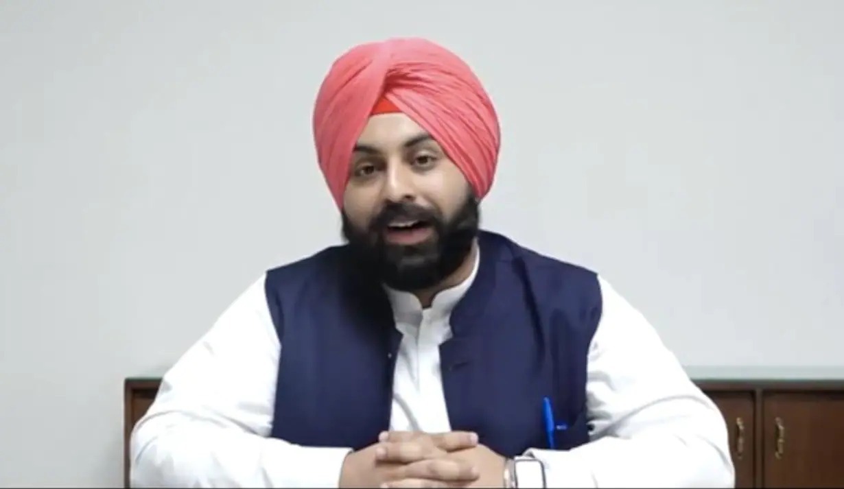 You are currently viewing पंजाब में कर्मचारी संगठनों से 30 को मीटिंग शिक्षा मंत्री हरजोत बैंस सुनेंगे समस्याएं कुछ मांगों को मिल सकती है मंजूरी