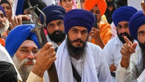 Read more about the article Khalistani Amritpal की धमकी से बैकफुट पर पंजाब पुलिस : लवप्रीत को बताया ‘बेकसूर’ :FIR रद्द