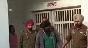 Read more about the article Phillaur पुलिस ने गैंगस्टर विक्की वलैतिया को पकड़ा:फगवाड़ा में कॉन्स्टेबल को गोली मारने वाले की मदद की; पिस्तौल-मैगजीन और स्कॉर्पियो बरामद