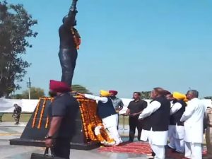 Read more about the article पंजाब CM पहुंचे खटकड़ कलां गांव शहीदों को दी श्रद्धांजलि भगत सिंह के घर तक विरासती गली बनाने का ऐलान