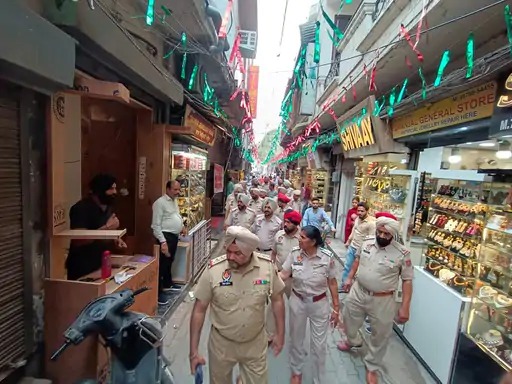 You are currently viewing सरेंडर के लिए अमृतपाल की तीन शर्तें:कहा- मारपीट न हो, पंजाब की जेल में रखें, सरेंडर को गिरफ्तारी न बताएं
