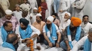 Read more about the article जालंधर में मुस्लिम भाईचारे से मिले राजा वड़िंग मस्जिद में समुदाय की समस्याएं सुनी कब्रिस्तान की जमीन पर कब्जे का मुद्दा रखा